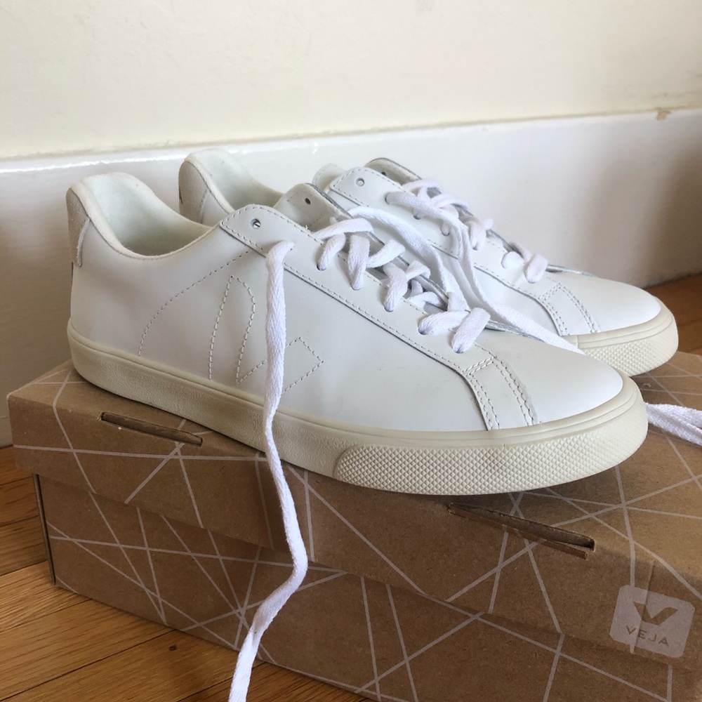 VEJA Esplar suede-trimmed leather sneakers